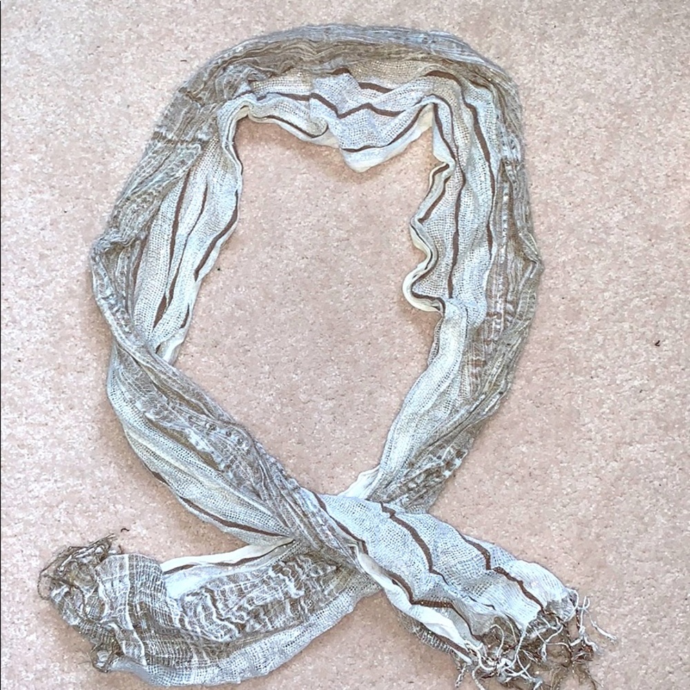 ✨FREE w/ Purchase✨ Fashion Scarf